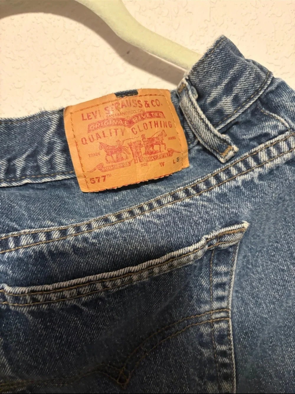 Levi’s jeans red tag 2000s